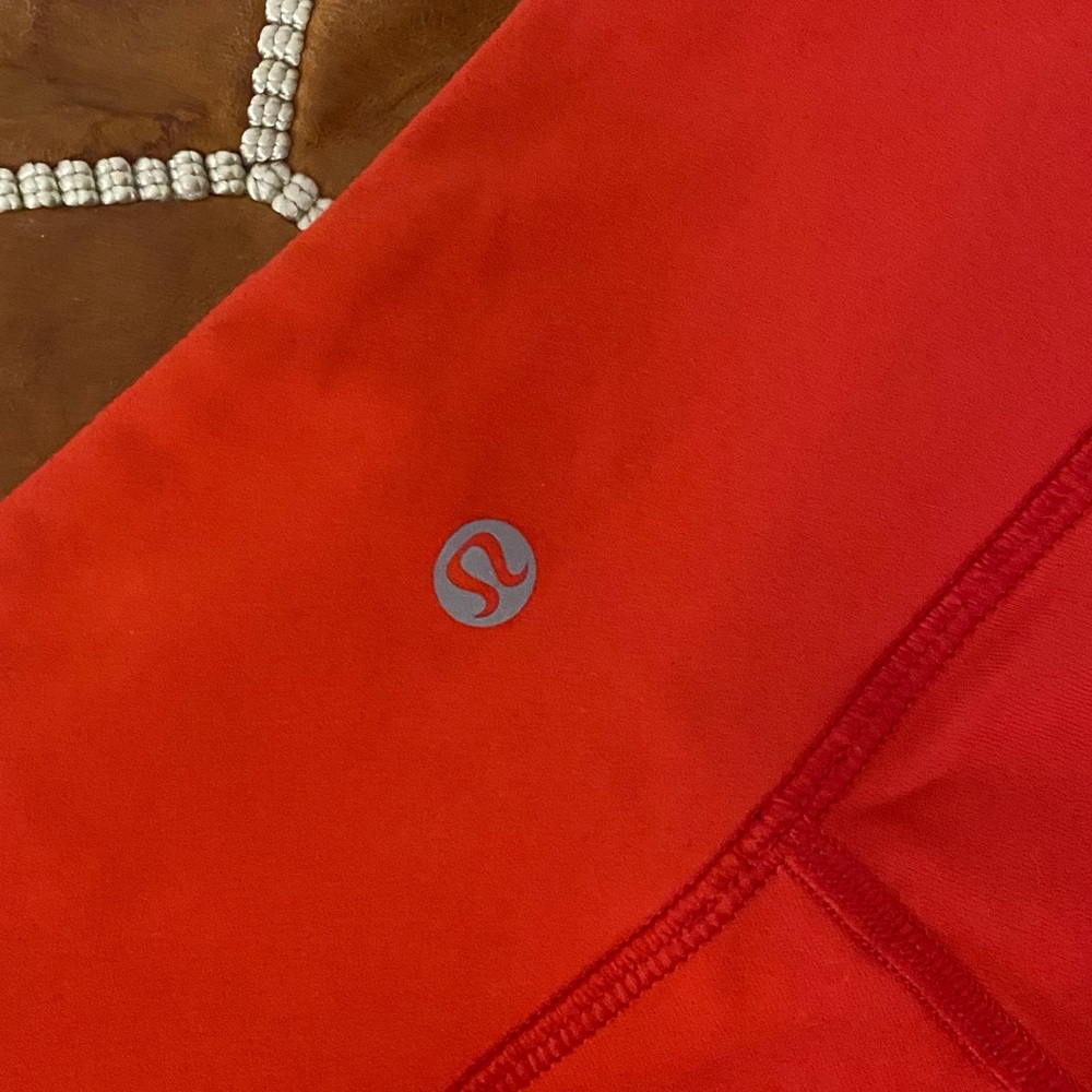 Red luluemon yoga pants